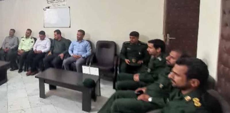 کارکنان انتظامي و نظامی  مجاهدان راه خدا هستند